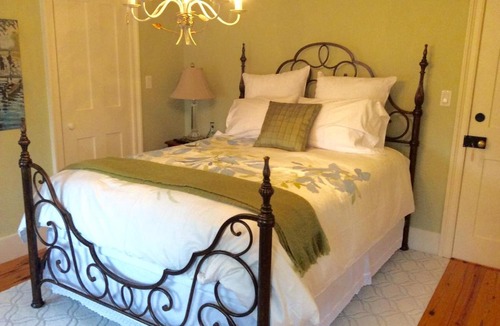 Old Town Historic District Bed & Breakfast | Scarlet Tunic Bed and Breakfast