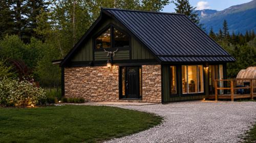 Port Alberni Ski Chalet | Scenic cosy loft cottage pet freindly sleeps 6