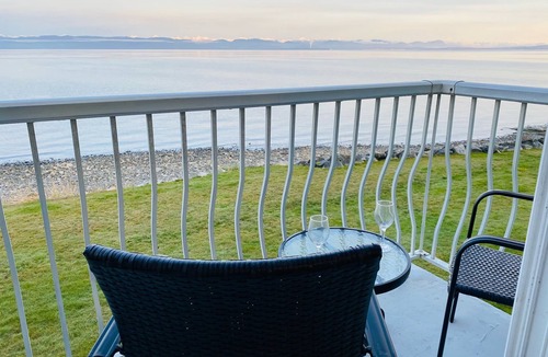 Courtenay Condo | Sea Haven on Bates Beach