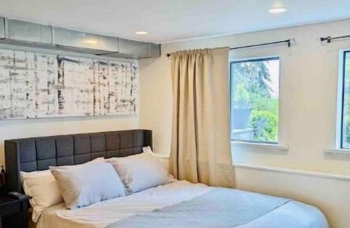 West Vancouver Cottage | Sea to Sky Cottage Studio.