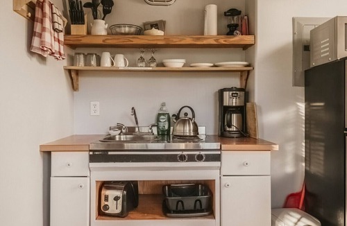 Ucluelet Apartment | Sea Urchin West Coast Cedar Loft & Beam Suite in Ukee