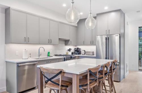 Black Creek House | Seas The Day Saratoga at THE BEACH HOUSE