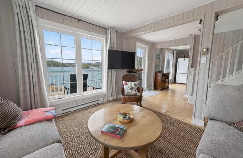 Fogo House | Seaside Serendipity Cottage