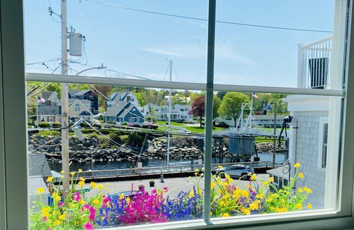 Ogunquit Villa | Seaside Serenity 2 Oceanfront Cottage with private beach Perkins Cove Ogunquit