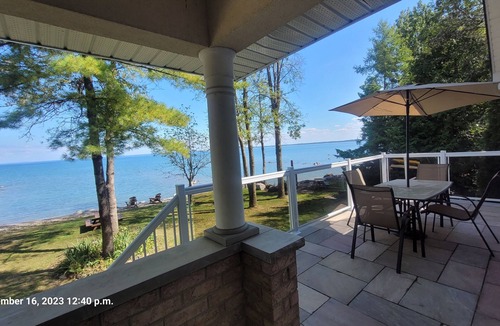 Collingwood House | Seasons by the Bay! Lakehouse on Georgian Bay. Short drive to town, ski or beach