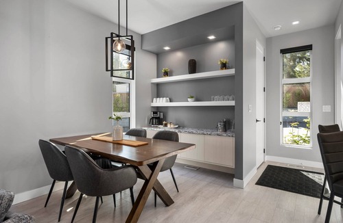 Regional District of Nanaimo House | Seaview end unit Townhome
