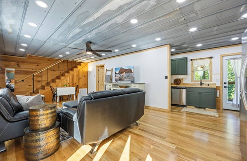 Clarkesville Cabin | Secluded Mountain Cabin on 8 Private Acres w/Deck, Fire Table & Fast WiFi