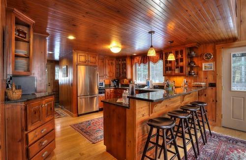 Rangeley Plantation House | Second Wind - Private vacation home right on Mooselookmeguntic Lake
