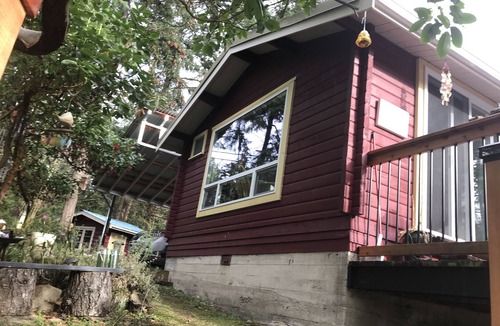 Sturdies Bay Cabin | Serendipity by the sea