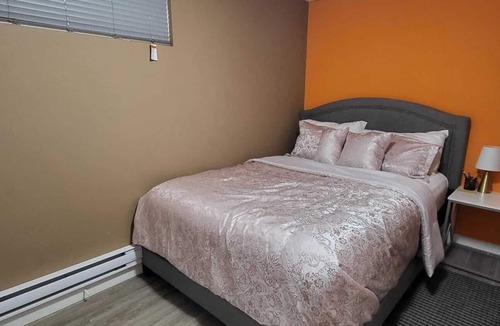 Regina Apartment | Serene and neat Lakeridge,Regina apartment