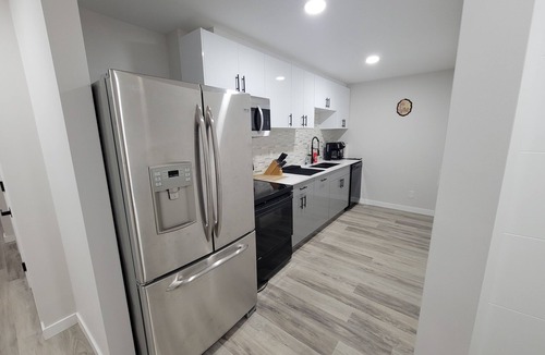 New Bothwell House | Serene Cove Stays 2BR entire suite