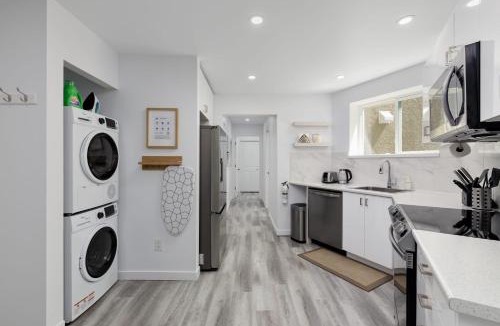 Coquitlam House | Serenity 1BR & 1 DEN Home at Folsom Ave