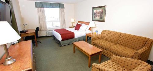 Drayton Valley Hotel | Service Plus Inns & Suites Drayton Valley