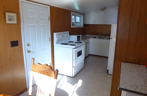 Shawnigan Lake Cottage | Shawnigan Lake Waterfront Cottage