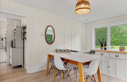 Moncton Ski Chalet | Shediac River Cottage- hot tub and private dock!