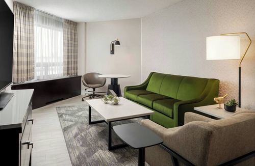Dorval Hotel | Sheraton Montreal Airport Hotel