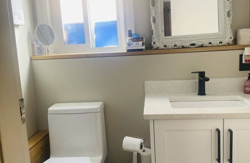 Regional District of Nanaimo House | Short Term Rental In NORTH NANAIMO