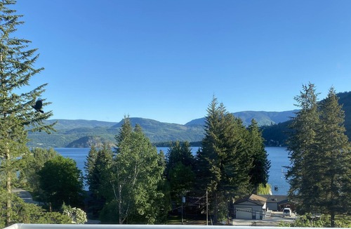 Blind Bay Apartment | Shuswap Lake Escape