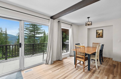 Anglemont Cabin | Shuswap Timbers Lodge - Cabin in Anglemont