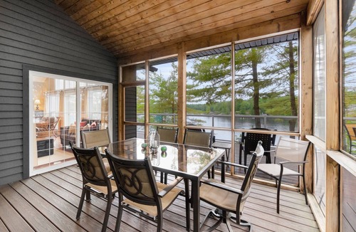 Gravenhurst Cottage | Silver Lake, Muskoka. 400 ft lake frontage. Near Gravenhurst, Dogs allowed
