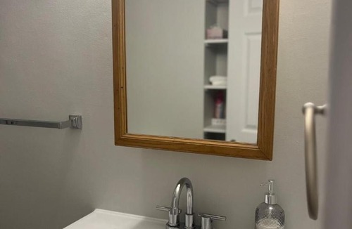 Shoal Harbour Apartment | Simply Camia Inn- 1 Bedroom Apartment