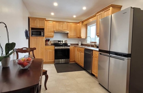 Hopewell Cape House | Single level home by Hopewell Rocks