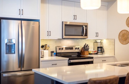 Fernie Ski Chalet | Ski In/10 Mins to the Timber Chair l Hot Tub | AC