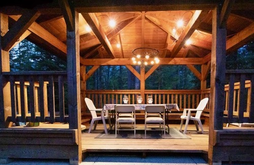 Fernie Ski Chalet | Ski-in 5 Bedroom Chalet Sleeps 14