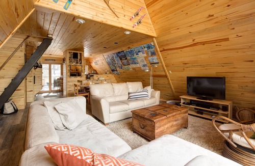 Panorama Cabin | Ski In, Ski Out To Bunny Hill.