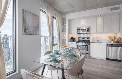 International District Apartment | Skyline Penthouse | 360° Views