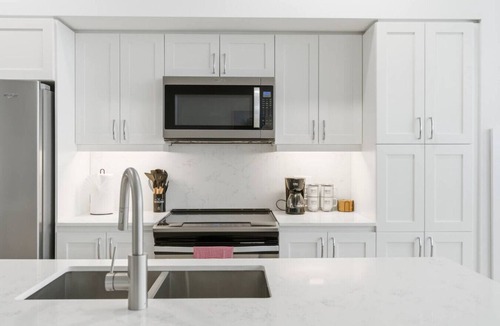 Niagara Falls Condo | Skyline Vista | Penthouse | Views | Gym | Theatre