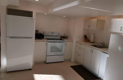 Wellington Apartment | SkyView on West Lake