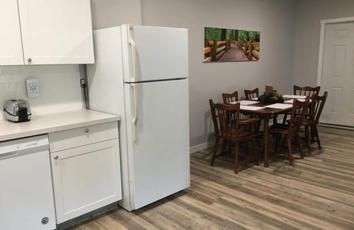 Twin Butte Villa | Sleeps 32 - 5 mins. from Waterton - Whole House