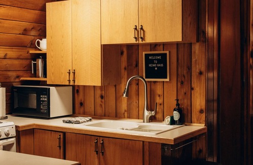 Silver Star Mountain Cabin | Slope-Side Bliss: A-Frame Haven with Private Hot Tub (Sleeps 7)