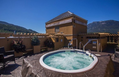 Whistler Village Apartment | Slopeside suite with Fireplace and Views