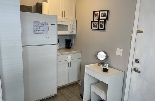 Surfside Beach Apartment | Small Efficiency near Surfside Beach Pier