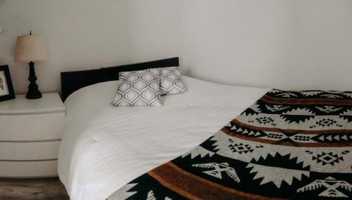 Kitsilano Bed & Breakfast | Small Private Studio at Kitsilano Beach