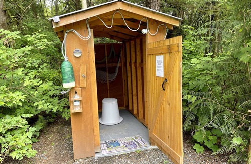 Ucluelet RV Rental | So Damn Lucky Glamping