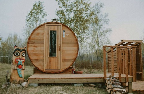 Marchand Cabin | Solar off-grid Sauna & cross-country ski trails