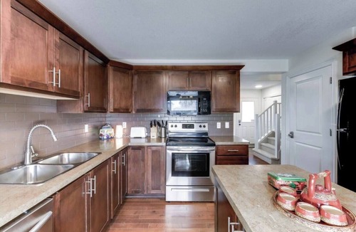 Leduc House | Song - 2 Bedrooms, 2.5 Bathrooms, Leduc/YEG
