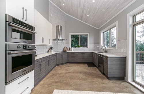 Juan de Fuca Electoral Area Apartment | Sooke Waterfront Retreat – Hot Tub & Dock Access