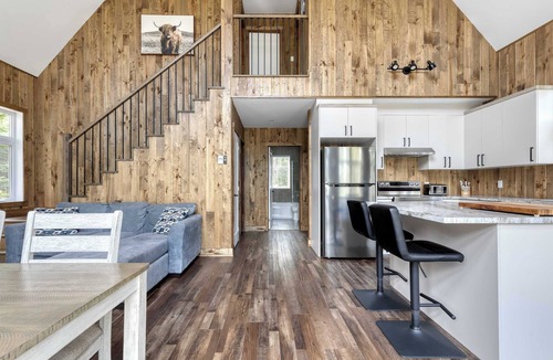 Saint-Michel-des-Saints Ski Chalet | Spa, Nature & Adventure | Rustique Chalet