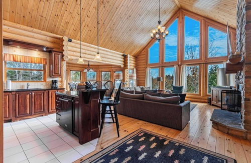 Fiddler Lake Resort Ski Chalet | Spa, Pool & Sauna | Sérénité des Laurentides