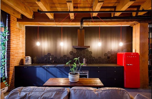 Chinatown Apartment | Spacious 1200sqft Gastown Loft with Parking