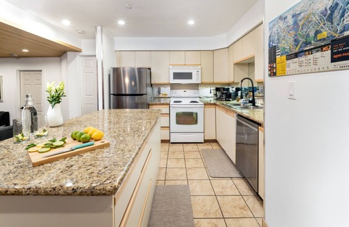 Blueberry Hill Condo | Spacious 2Bdrm, New XL Patio + Pool, Hot Tub, Stunning View