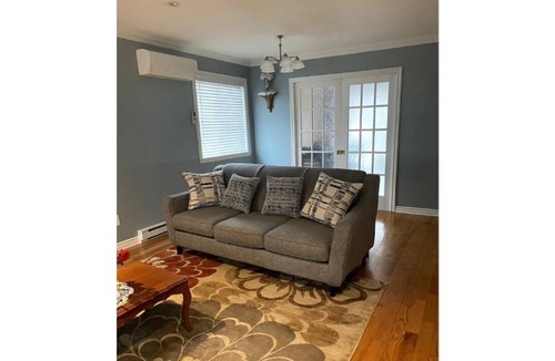 Montreal House | Spacious 3BR Home - 20 mins to/from YUL Intl. Airport