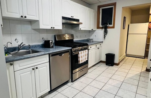 Winnipeg House | Spacious 3BR Retreat - 3 Min to Downtown