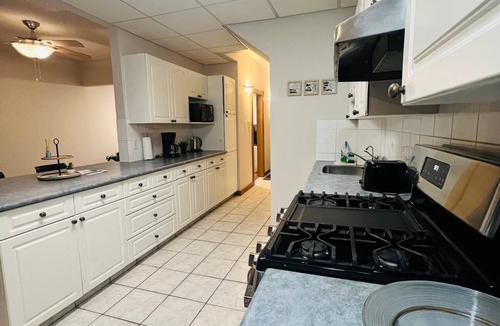 Winnipeg House | Spacious 3BR Retreat - 3 Min to Downtown