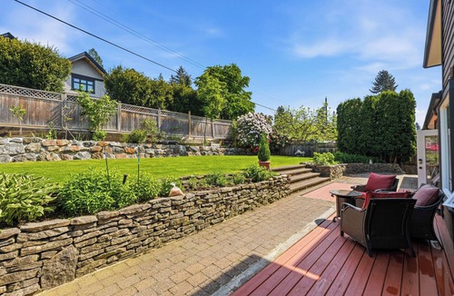 District of North Vancouver House | Spacious 4-bedroom house in delightful North Vancouver with AC