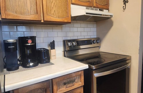 Belleville House | Spacious 4-bedroom Family Friendly house in charming Belleville
